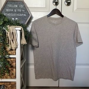 Banana Republic Men's tee